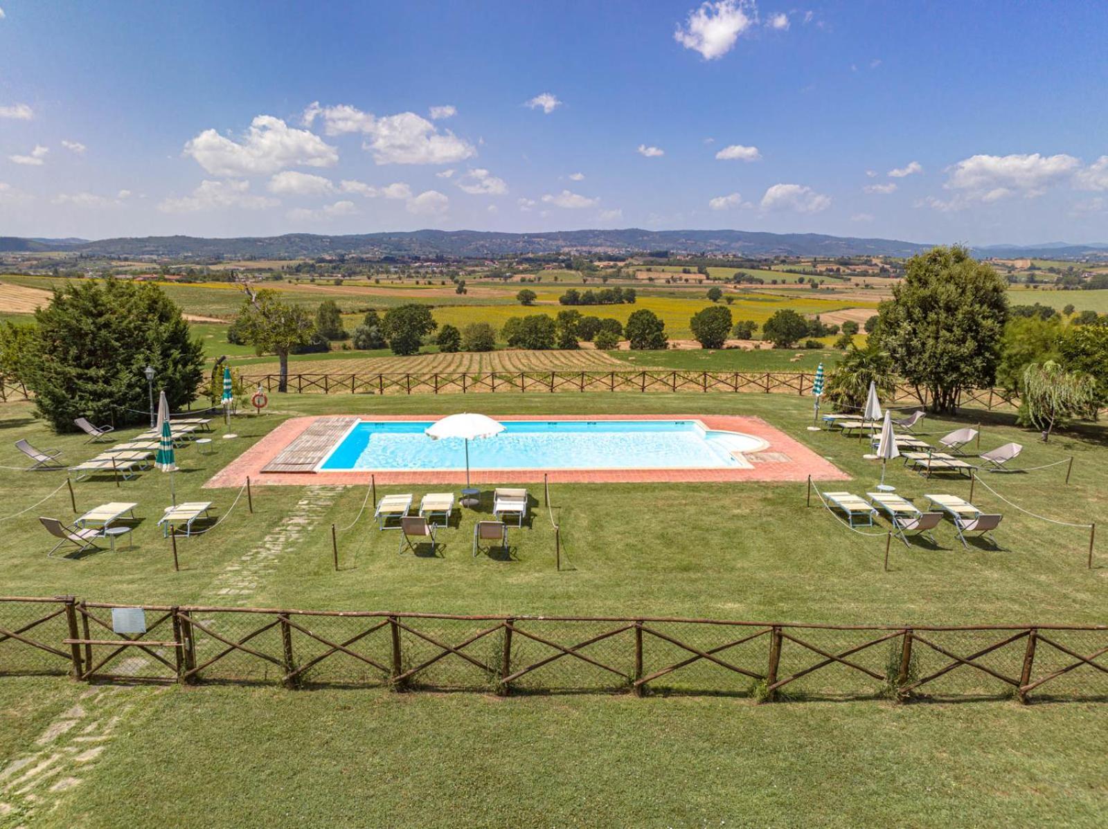 Il Querciolo - Azienda Biologica, Agriturismo E Cantina Marciano della Chiana المظهر الخارجي الصورة